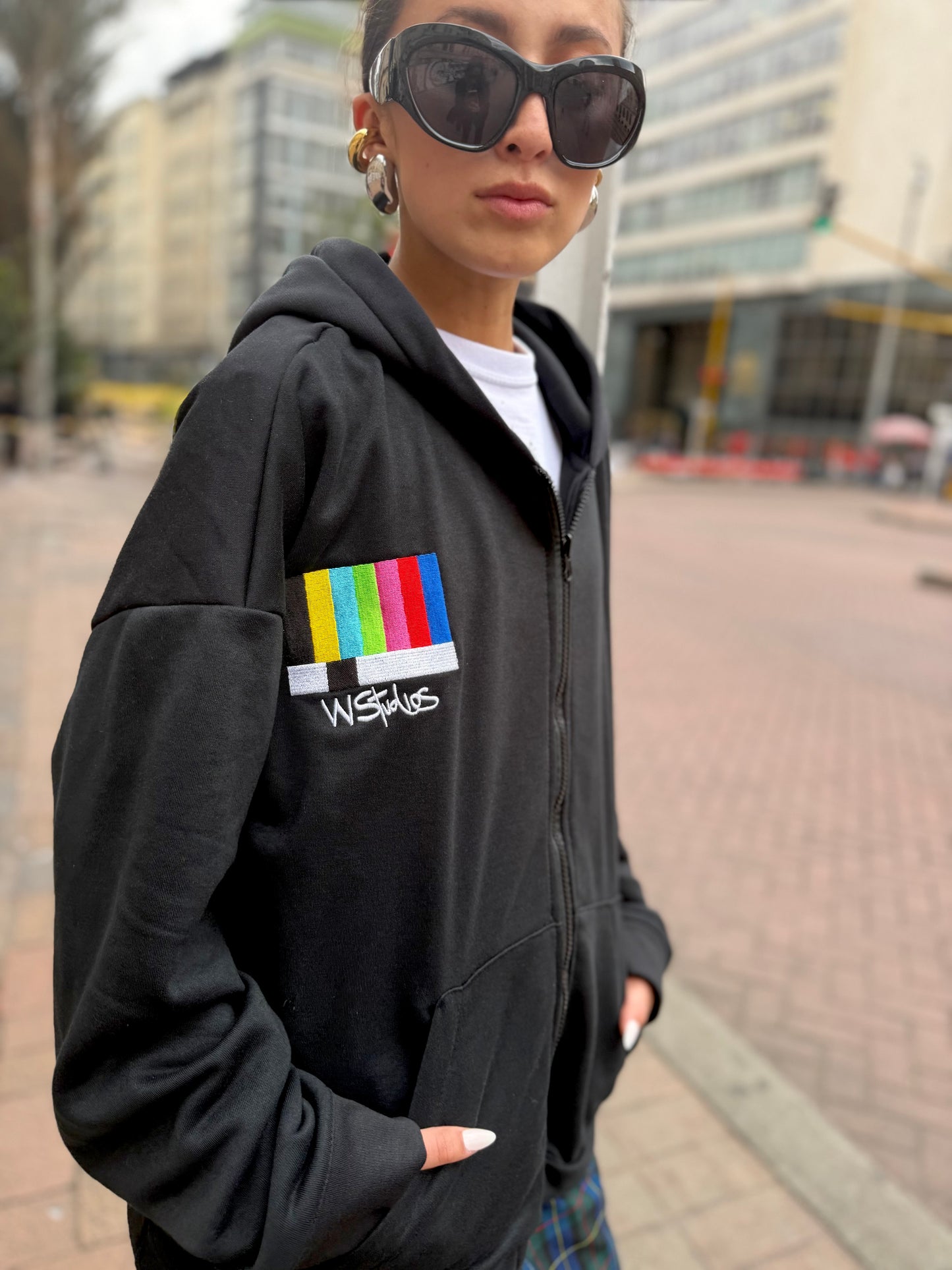 TV2 HOODIE